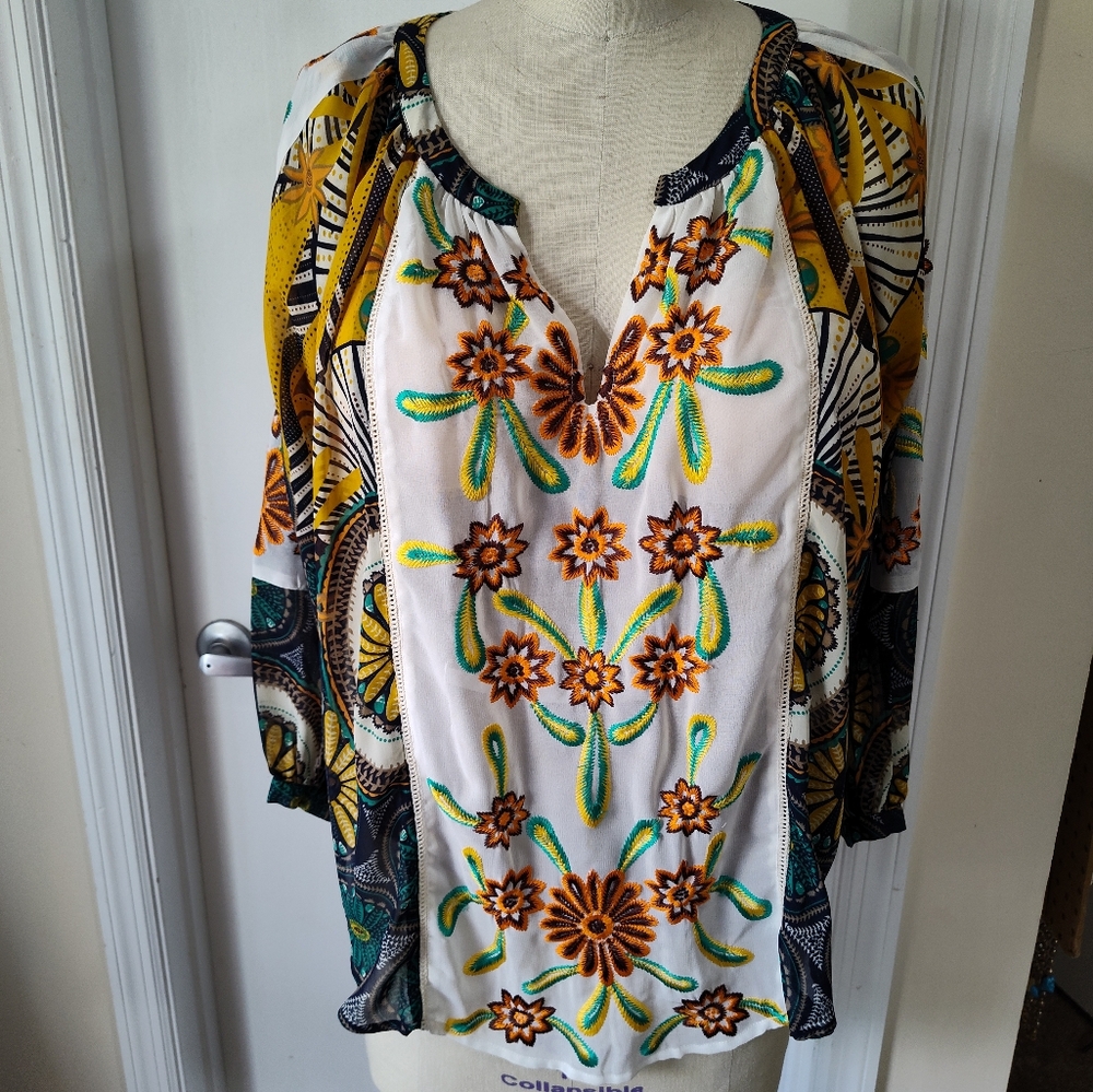 AKA New York Cream Graphic Relaxed Blouse